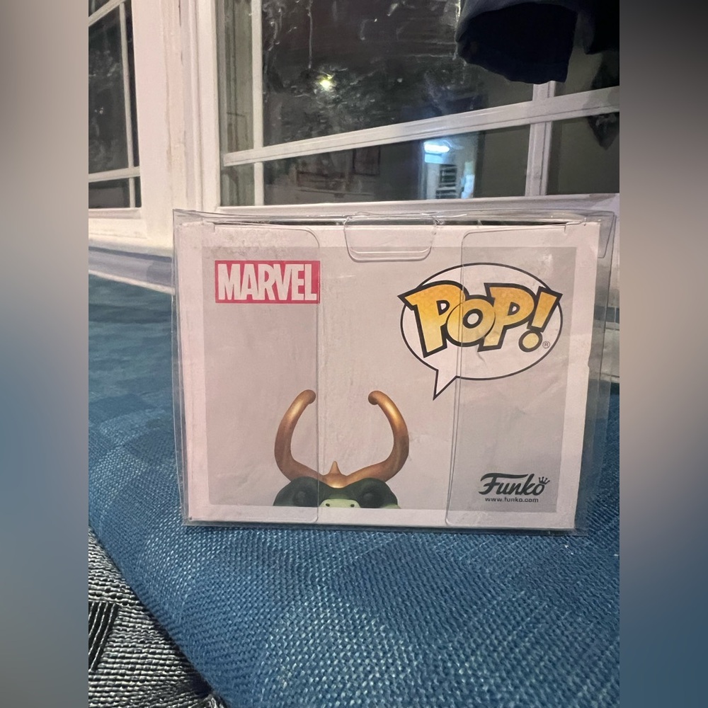 Funko Pop! Marvel Loki – Alligator Loki #901 Hot Topic Exclusive - Picture 5 of 6